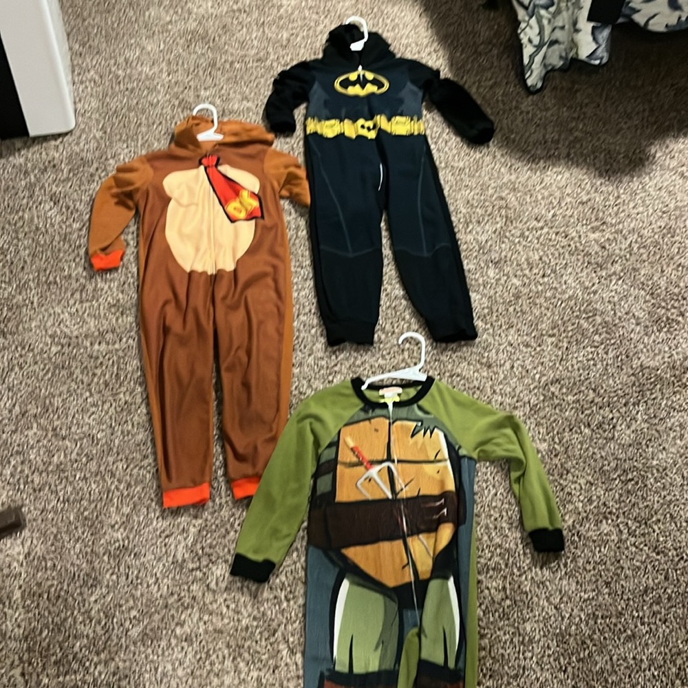3 PJs Bundle = Donkey Kong & TMNT & Batman